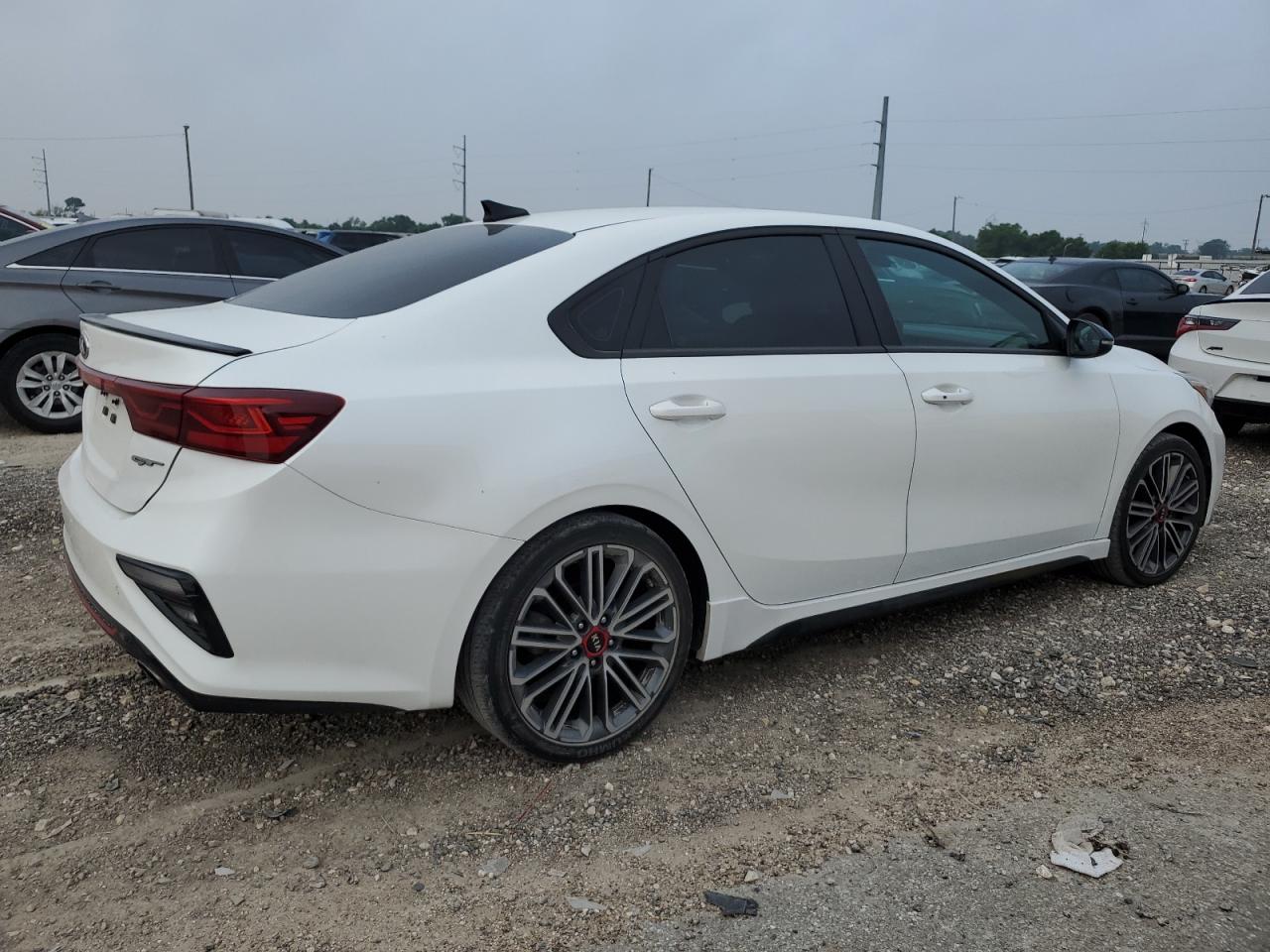 Kia Forte Gt Image 2