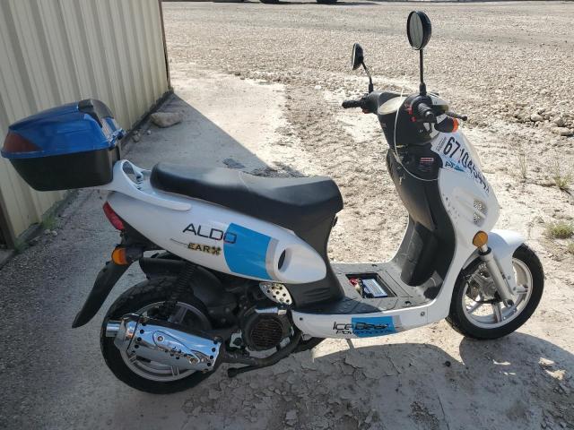  Salvage Daix Scooter