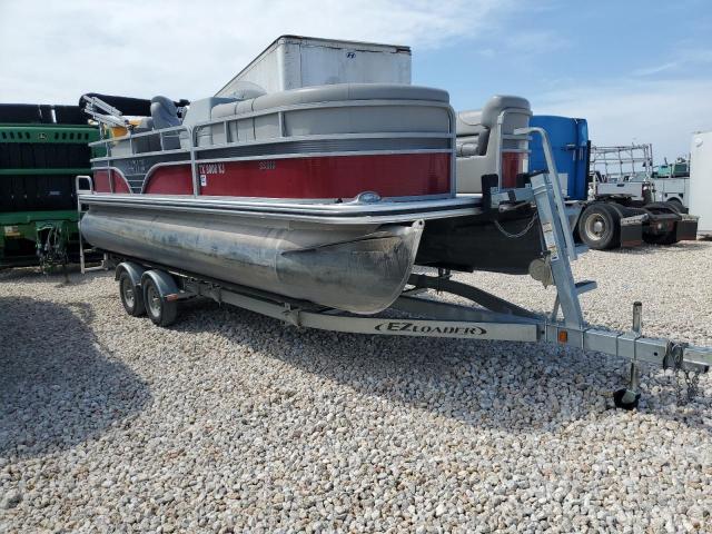  Salvage Lowe Boat