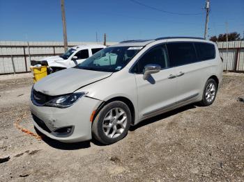  Salvage Chrysler Pacifica