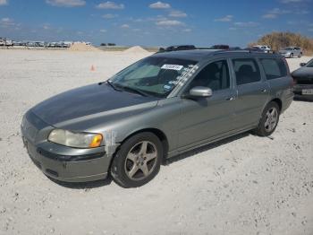  Salvage Volvo V70