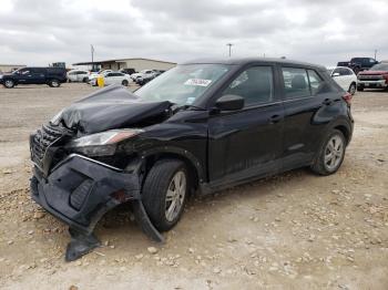  Salvage Nissan Kicks