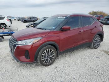  Salvage Nissan Kicks