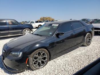  Salvage Chrysler 300