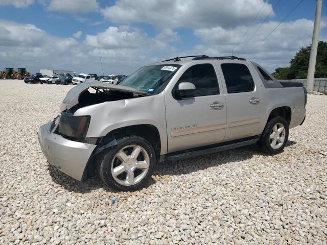  Salvage Chevrolet Avalanche