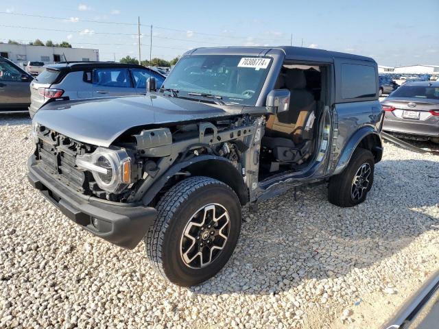  Salvage Ford Bronco