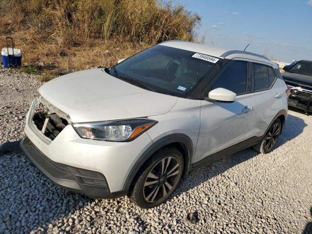  Salvage Nissan Kicks