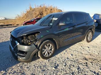  Salvage Hyundai TUCSON