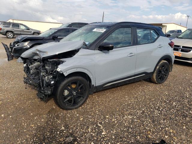  Salvage Nissan Kicks