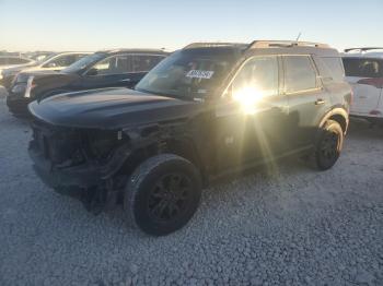  Salvage Ford Bronco