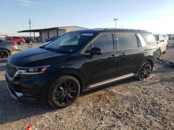  Salvage Kia Carnival