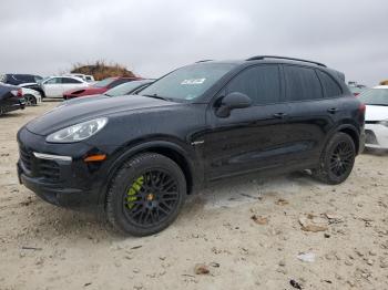  Salvage Porsche Cayenne