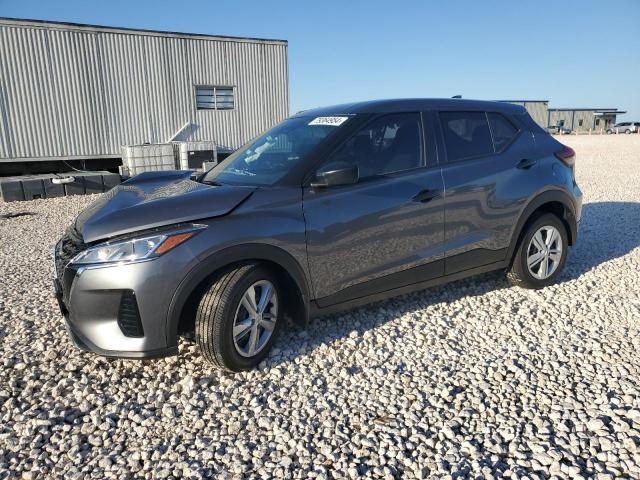  Salvage Nissan Kicks