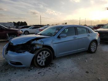  Salvage Chrysler 200