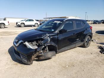  Salvage Nissan Kicks