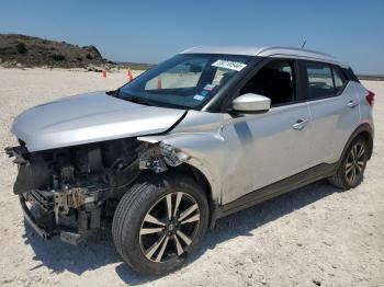  Salvage Nissan Kicks