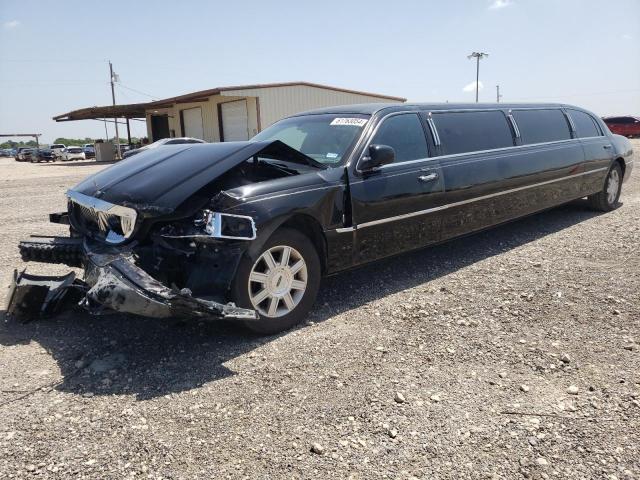  Salvage Lincoln Towncar