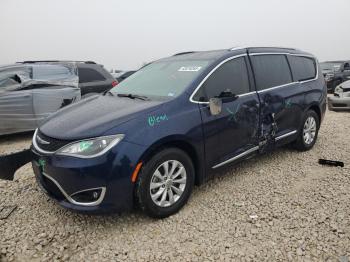  Salvage Chrysler Pacifica