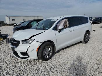  Salvage Chrysler Pacifica