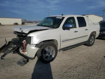  Salvage Chevrolet Avalanche