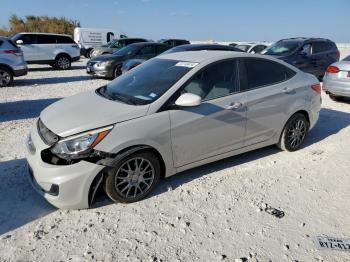  Salvage Hyundai ACCENT