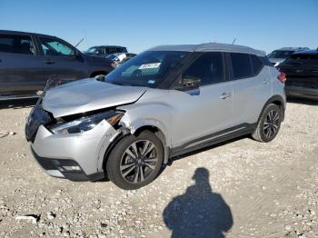  Salvage Nissan Kicks