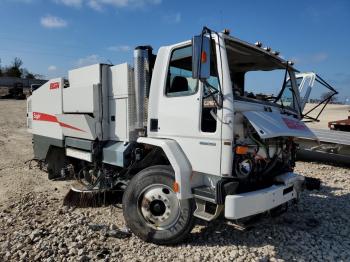  Salvage Sterling Truck Sc 8000