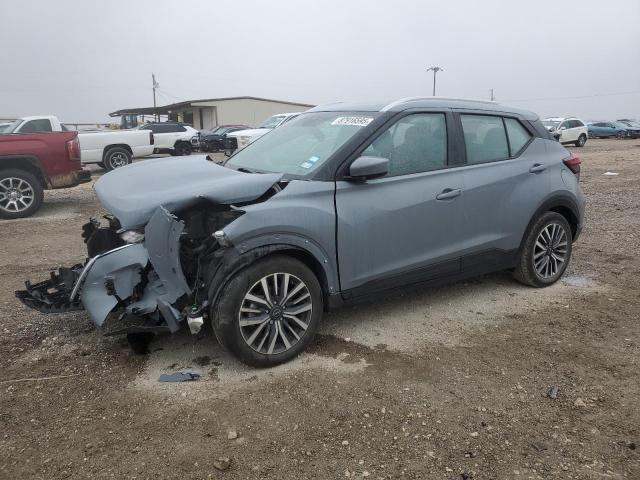  Salvage Nissan Kicks