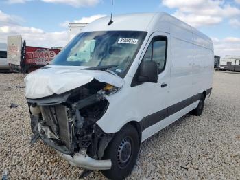  Salvage Mercedes-Benz Sprinter