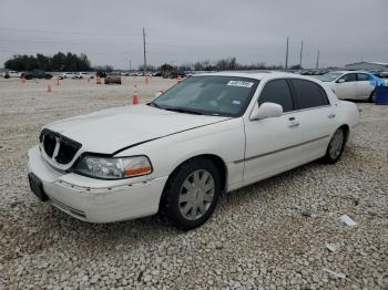  Salvage Lincoln Towncar