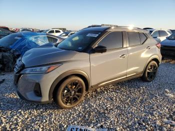  Salvage Nissan Kicks