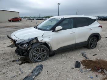  Salvage Kia Seltos