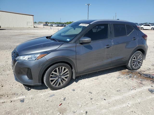  Salvage Nissan Kicks