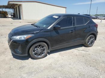  Salvage Nissan Kicks