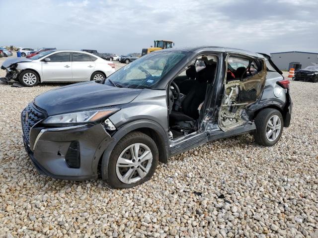  Salvage Nissan Kicks