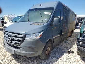  Salvage Mercedes-Benz Sprinter
