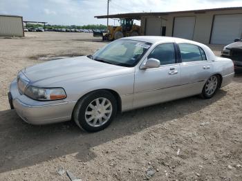  Salvage Lincoln Towncar