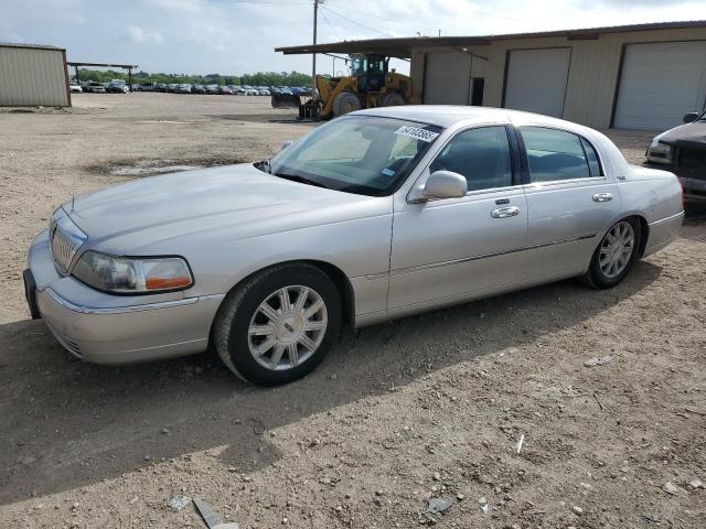  Salvage Lincoln Towncar