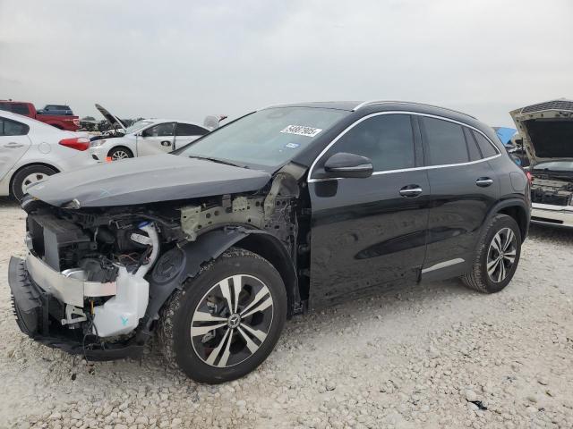 Salvage Mercedes-Benz GLA