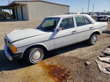  Salvage Mercedes-Benz 300-Class
