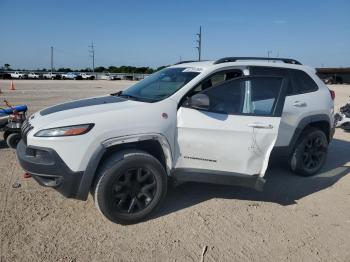  Salvage Jeep Cherokee