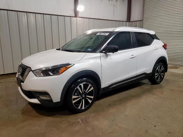  Salvage Nissan Kicks