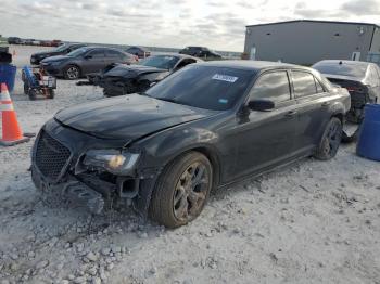  Salvage Chrysler 300