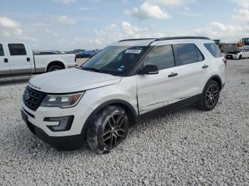  Salvage Ford Explorer