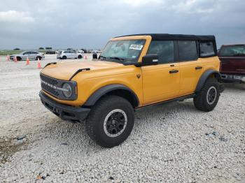  Salvage Ford Bronco