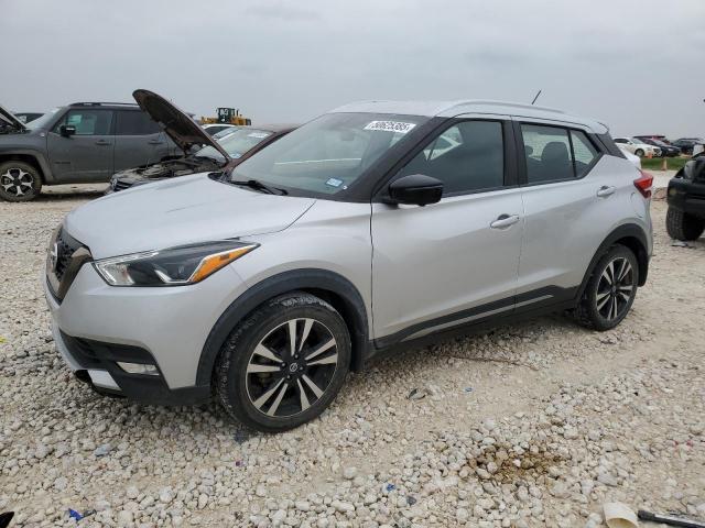  Salvage Nissan Kicks