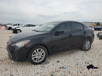  Salvage Toyota Yaris