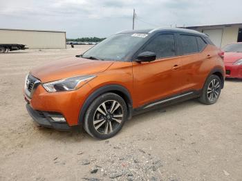  Salvage Nissan Kicks