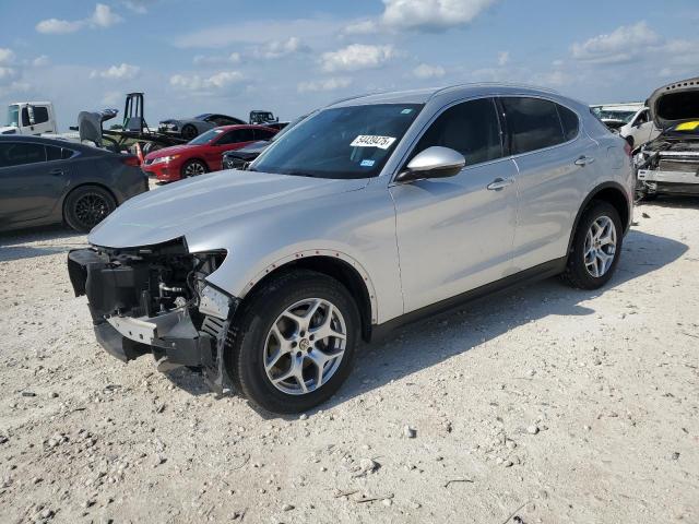  Salvage Alfa Romeo Stelvio