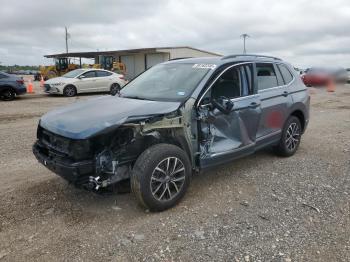  Salvage Volkswagen Tiguan
